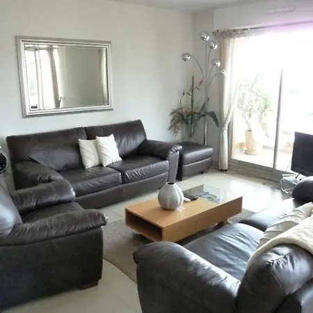 Sleeps 7 Pool Air Con Wifi Apartamento Cannes
