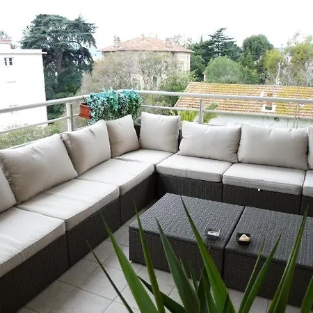 Sleeps 7 Pool Air Con Wifi Lägenhet