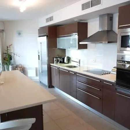 Sleeps 7 Pool Air Con Wifi Apartamento